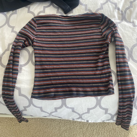 Brandy Melville long sleeve top - Picture 3 of 4